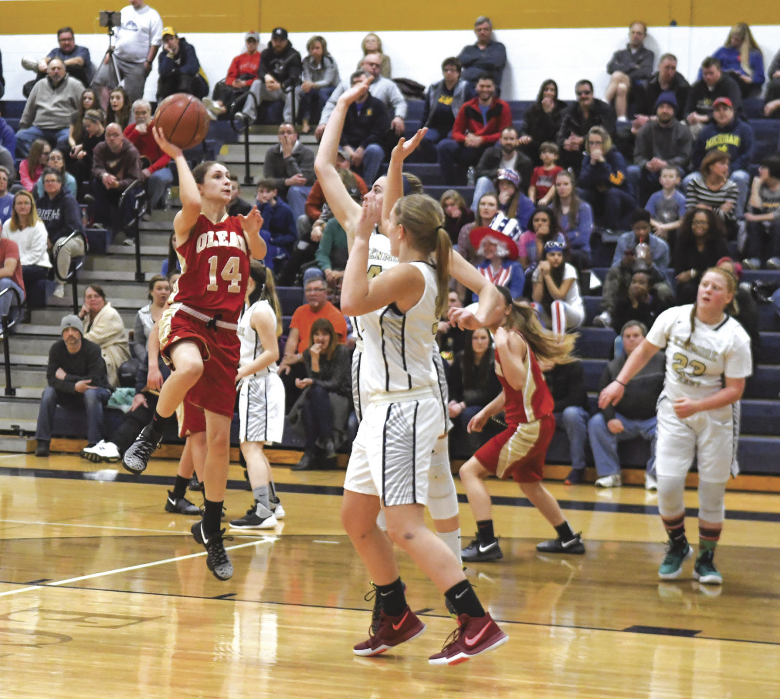 Huskies with 53-37 win to advance to the Class A-2 championship game